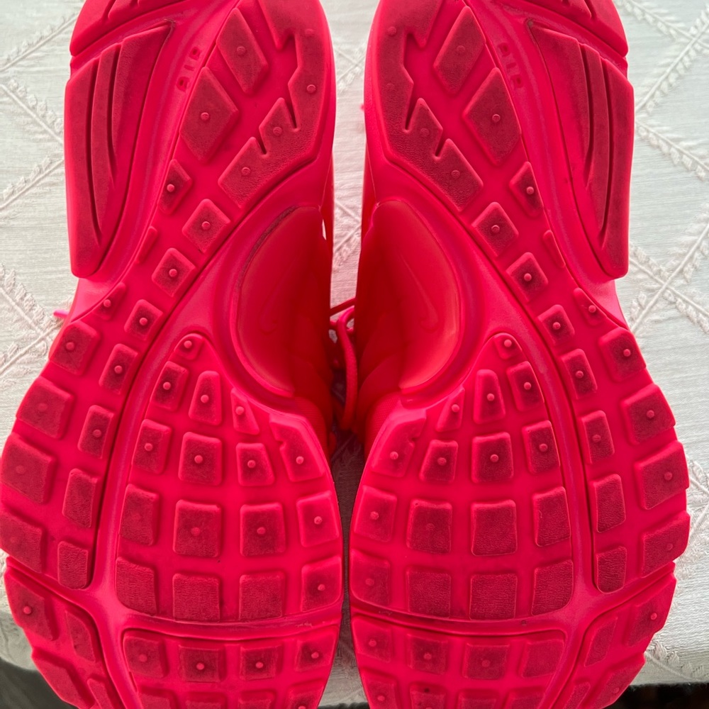 Nike Air Presto
Women's Shoes